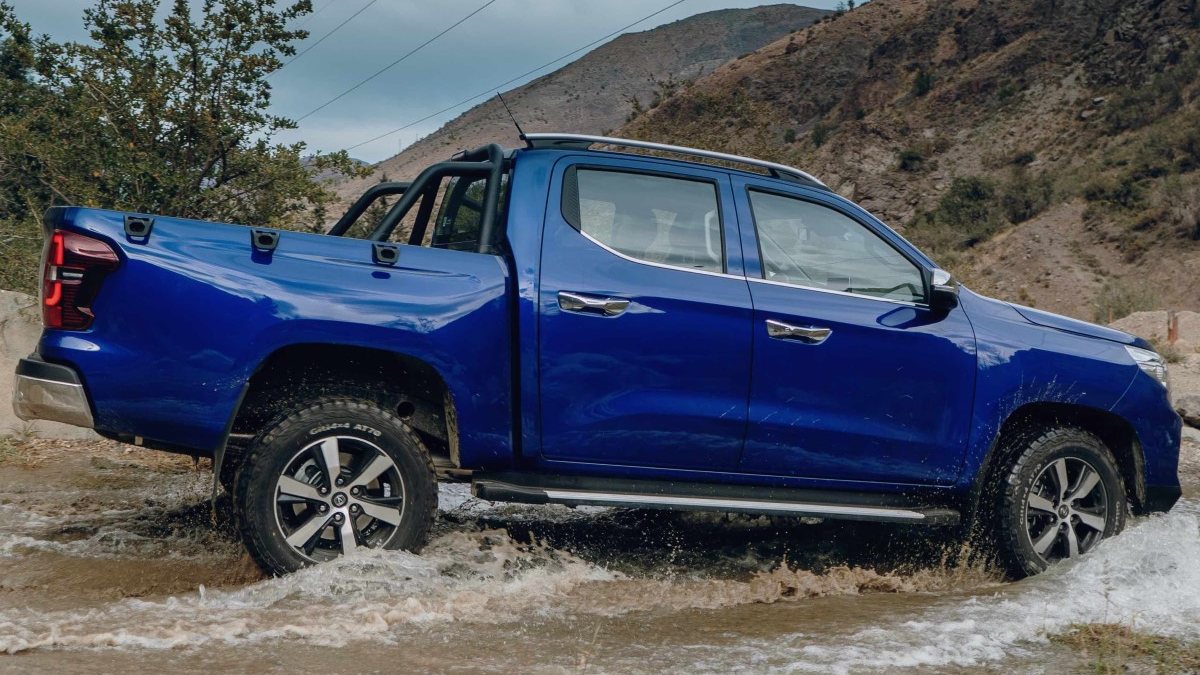 Hunter Diesel en franchissement dans l&rsquo;eau